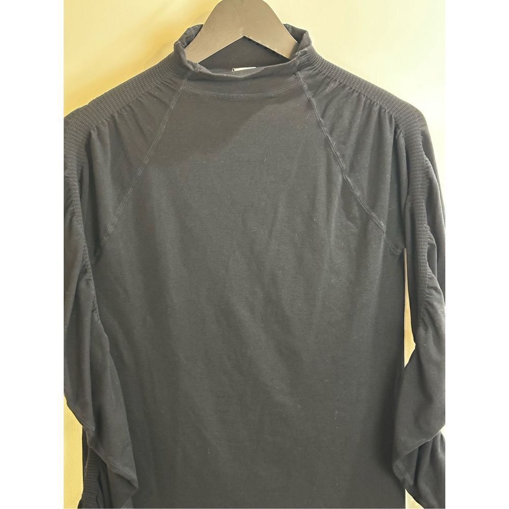 Fabletics black mock turtleneck ruching at shoulders and sleeves Size M - Picture 4 of 6